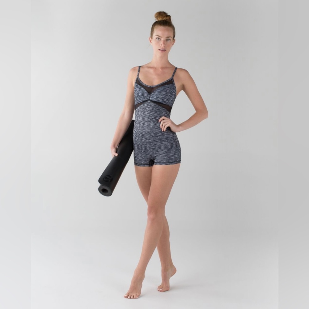 Lululemon Women’s Mesh Cutout Static White Black Leotard Size 6